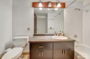 211 Summit Ave E, Seattle, WA 98102 - Photo 17