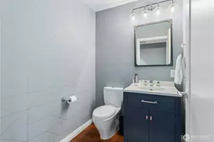 10700 NE 4th St, Bellevue, WA 98004 - Photo 25