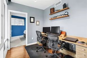 10700 NE 4th St, Bellevue, WA 98004 - Photo 19