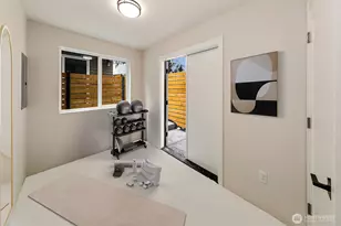 9813 Linden Ave N, Seattle, WA 98103 - Photo 9