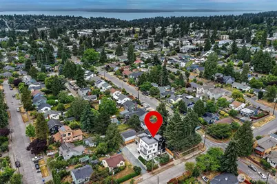 9813 Linden Avenue N, Seattle, WA 98103 - Photo 13