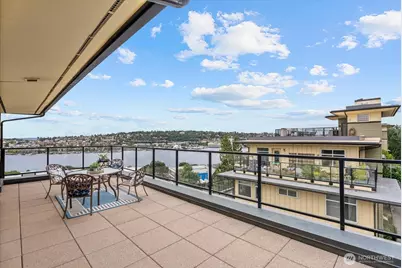 655 Crockett Street #A507, Seattle, WA 98109 - Photo 3