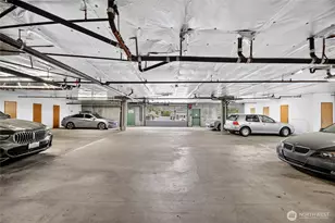 1300 W Boston St, Seattle, WA 98119 - Photo 21