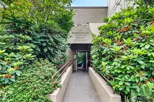 1300 W Boston St, Seattle, WA 98119 - Photo 25
