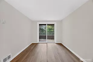 1300 W Boston St, Seattle, WA 98119 - Photo 9