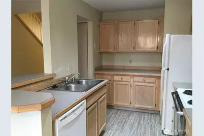 9825 18th Avenue W #G3, Everett, WA 98204 - Photo 5