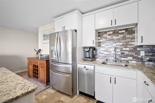 415 N State St, Bellingham, WA 98225 - Photo 15