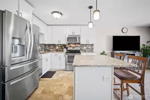 415 N State St, Bellingham, WA 98225 - Photo 13