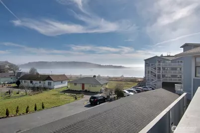 651 SE Bayshore Drive #B304, Oak Harbor, WA 98277 - Photo 19