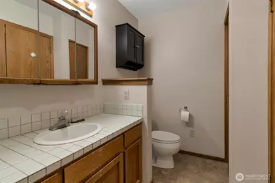 651 SE Bayshore Drive #B304, Oak Harbor, WA 98277 - Photo 13