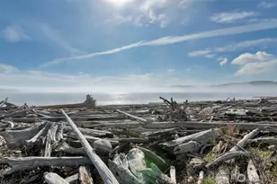 651 SE Bayshore Dr, Oak Harbor, WA 98277 - Photo 21