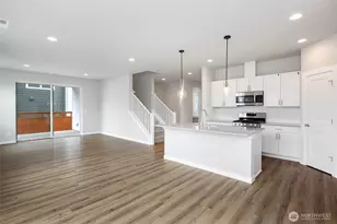 592 SW 97th St, Seattle, WA 98106 - Photo 11