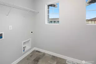592 SW 97th St, Seattle, WA 98106 - Photo 31