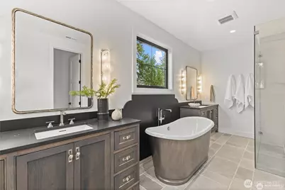 10789 SE 10th Street, Bellevue, WA 98004 - Photo 13