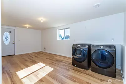3905 NE 6th Street, Renton, WA 98056 - Photo 15