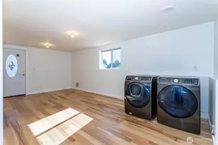 3905 NE 6th St, Renton, WA 98056 - Photo 15