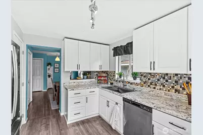 1715 26th Avenue S, Seattle, WA 98144 - Photo 3