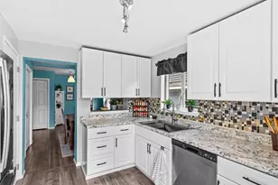 1715 26th Ave S, Seattle, WA 98144 - Photo 3