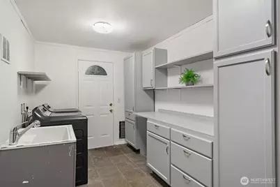 9125 Central Valley Road NE, Bremerton, WA 98311 - Photo 27