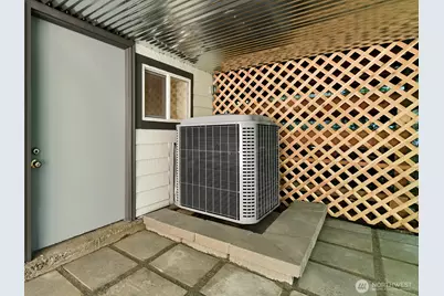 8529 29th Avenue NW, Seattle, WA 98117 - Photo 21