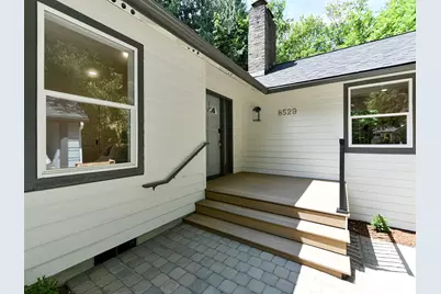8529 29th Avenue NW, Seattle, WA 98117 - Photo 3