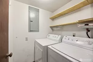 1624 NE 140th St, Seattle, WA 98125 - Photo 17