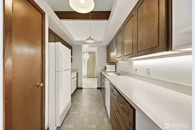 1624 NE 140th Street #M5, Seattle, WA 98125 - Photo 7