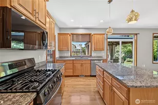 1604 Peach Park Ln, Puyallup, WA 98371 - Photo 9