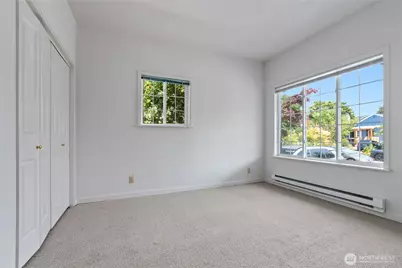 4017 Corliss Avenue N, Seattle, WA 98103 - Photo 25