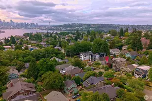 4017 Corliss Ave N, Seattle, WA 98103 - Photo 3