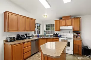 10314 Bridge Rd SE, Yelm, WA 98597 - Photo 9