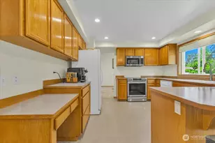 3124 201st St SE, Bothell, WA 98012 - Photo 7