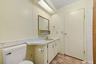 9314 Canyon Rd, Puyallup, WA 98371 - Photo 19