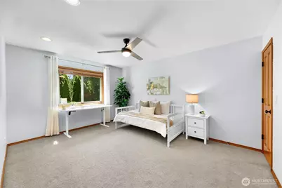 22209 NE 11th Place, Sammamish, WA 98074 - Photo 17