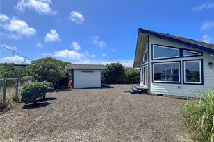 425 N Portal Loop SW, Ocean Shores, WA 98569 - Photo 23