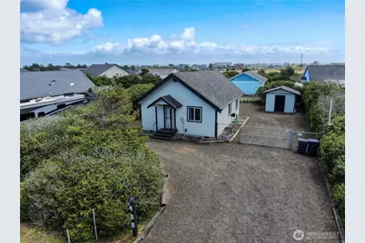 425 N Portal Loop SW, Ocean Shores, WA 98569 - Photo 37