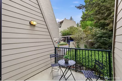 8851 166th Avenue NE #D302, Redmond, WA 98052 - Photo 33