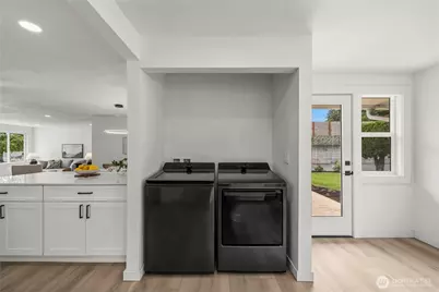 3775 Olympic Boulevard W, University Place, WA 98466 - Photo 15