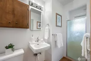 2115 N 178th St, Shoreline, WA 98133 - Photo 21