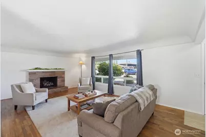 10612 Waller Road E, Tacoma, WA 98446 - Photo 3