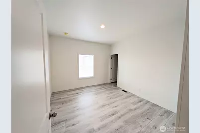 902 97th Street E, Tacoma, WA 98445 - Photo 17
