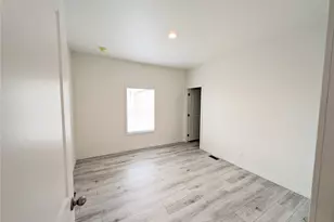 902 97th St E, Tacoma, WA 98445 - Photo 17