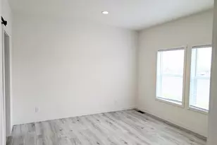 902 97th St E, Tacoma, WA 98445 - Photo 13