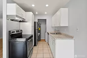 2020 Grant Ave S, Renton, WA 98055 - Photo 5