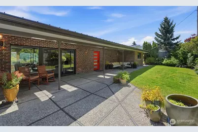 8125 Bayridge Avenue, Gig Harbor, WA 98332 - Photo 5