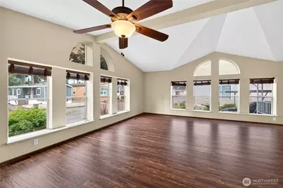 819 Mountain Villa Loop, Enumclaw, WA 98022 - Photo 3