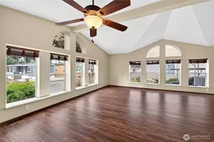 819 Mountain Villa Loop, Enumclaw, WA 98022 - Photo 3