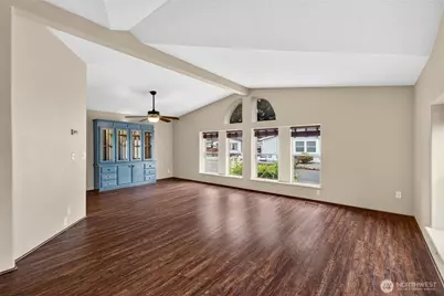 819 Mountain Villa Loop, Enumclaw, WA 98022 - Photo 5