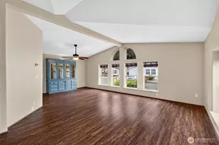 819 Mountain Villa Loop, Enumclaw, WA 98022 - Photo 5