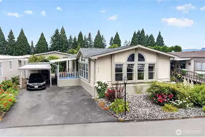 819 Mountain Villa Loop, Enumclaw, WA 98022 - Photo 1